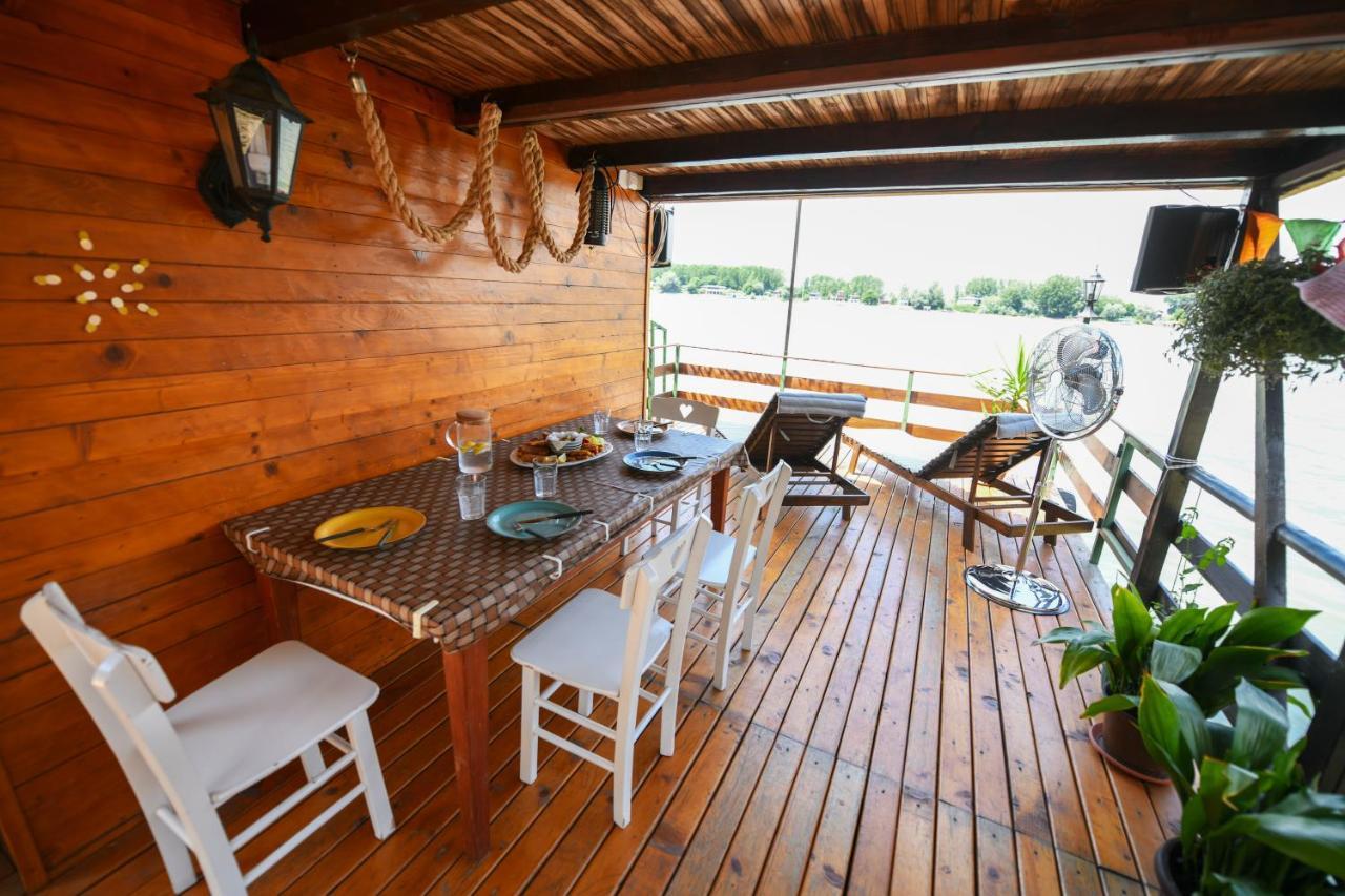 Sagando - Floating House On Sava River Belgrade Exterior photo