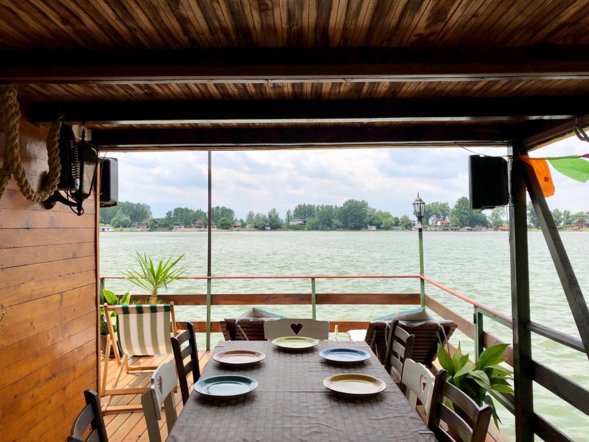 Sagando - Floating House On Sava River Belgrade Exterior photo